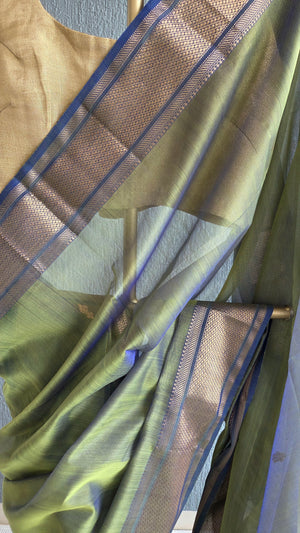 'AVYUKTA: GREEN DUAL-TONED' Handwoven Silk-Cotton Maheshwari Saree