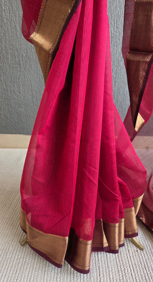 'DHANALAKSHMI: RASPBERRY' Handwoven Silk-Cotton Maheshwari Saree