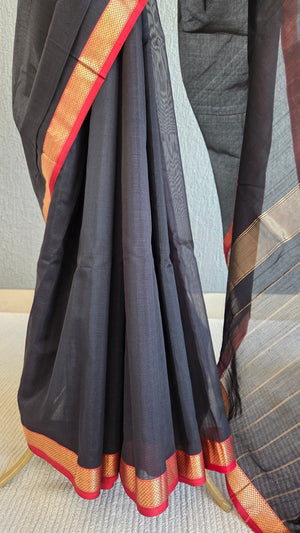 'NANDITHA: BLACK' Handwoven Silk-Cotton Maheshwari Saree