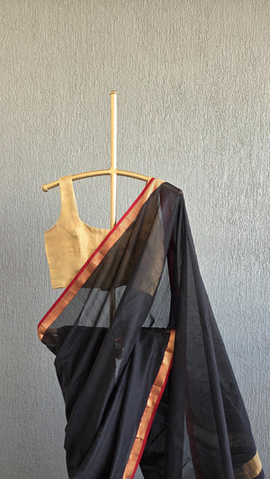 'NANDITHA: BLACK' Handwoven Silk-Cotton Maheshwari Saree
