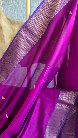 'REVATHI: MAGENTA' Handwoven Silk-Cotton Maheshwari Saree