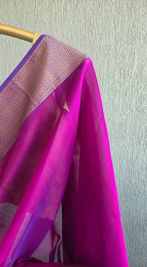 'REVATHI: MAGENTA' Handwoven Silk-Cotton Maheshwari Saree