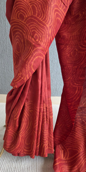 'ON PRIORITY' Handwoven Tussar Silk Batik Saree