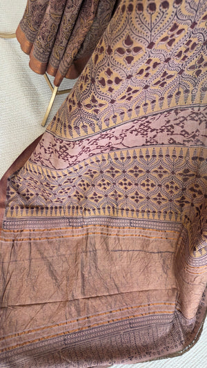 'MANDARAM' Kalamkari on Handwoven Mangalagiri Saree