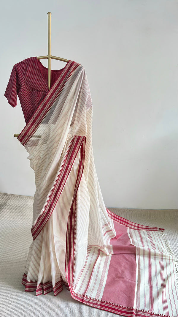 'JYOTSNA: Cream' Handwoven Begumpuri Cotton Saree