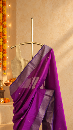 'REVATHI: MAGENTA' Handwoven Silk-Cotton Maheshwari Saree