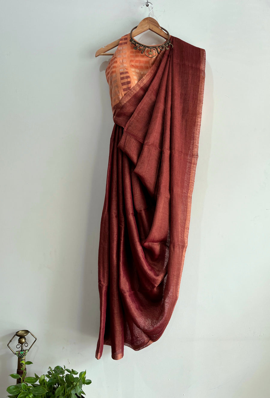 'MAROON MARVEL' Handwoven Silk Tissue Linen