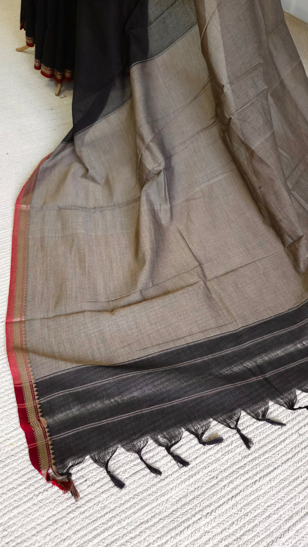 'CHARITHA' Handwoven Andhra Cotton Saree