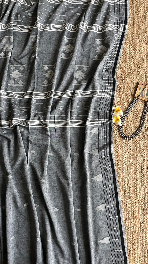 'PANTUA' Handwoven Jamdani Cotton Saree