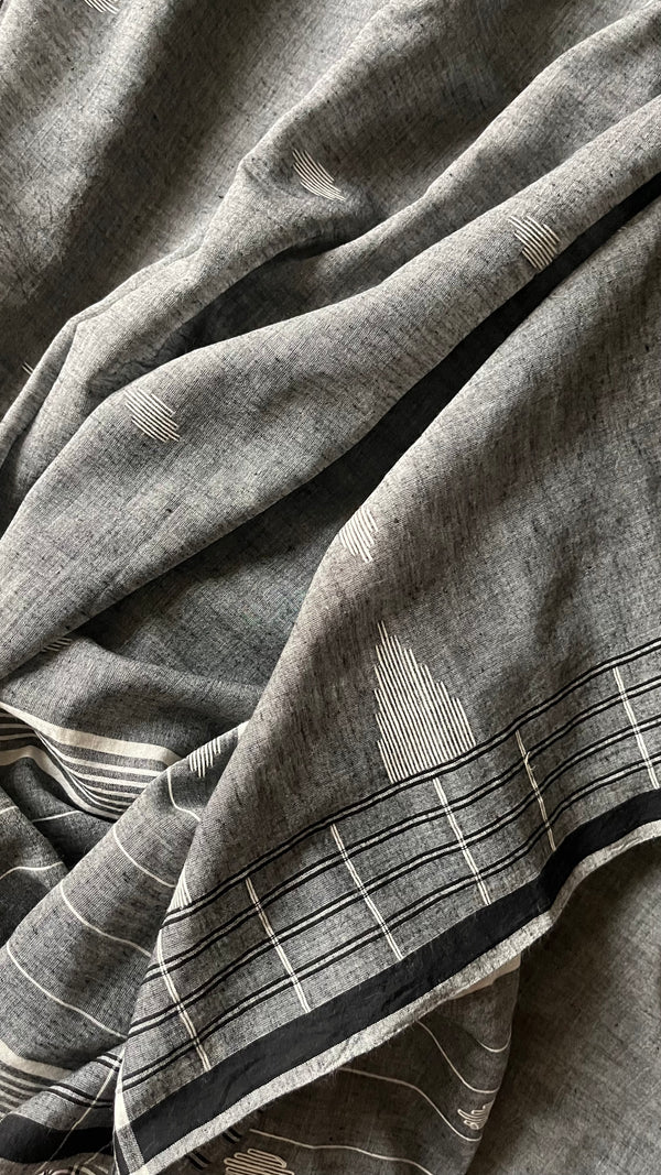 'PANTUA' Handwoven Jamdani Cotton Saree