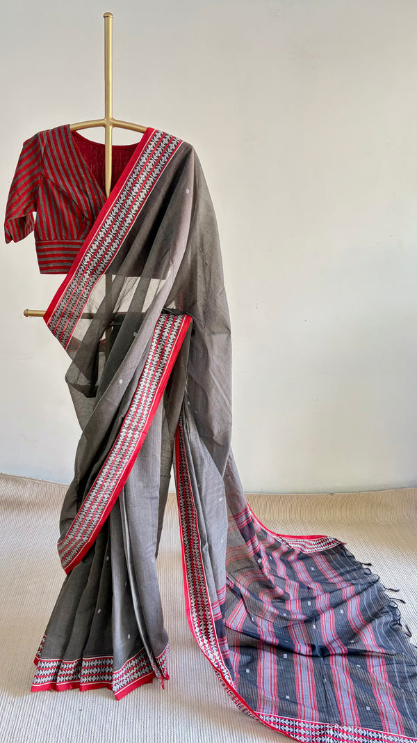 'JUIN: Grey' Handwoven Begumpuri Cotton Saree