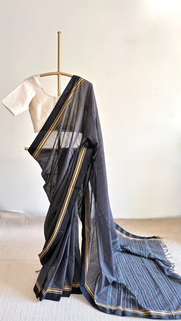 'AADYA' Handwoven Begumpuri Cotton Saree