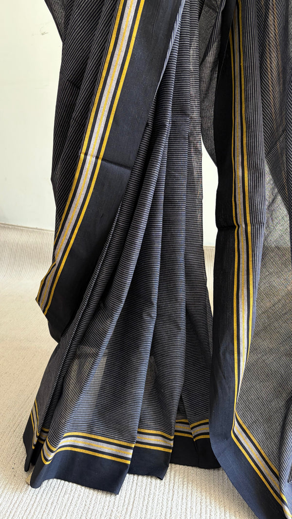 'AADYA' Handwoven Begumpuri Cotton Saree