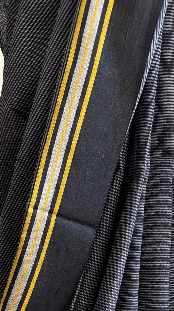 'AADYA' Handwoven Begumpuri Cotton Saree