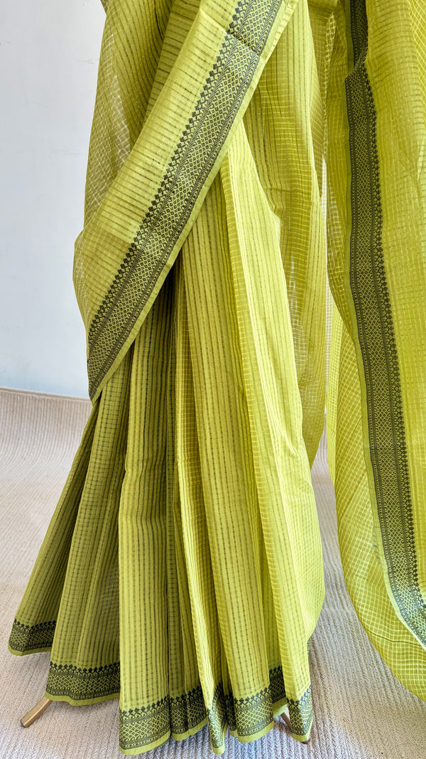 'KAMANIYA' Handwoven Mangalagiri Cotton Saree