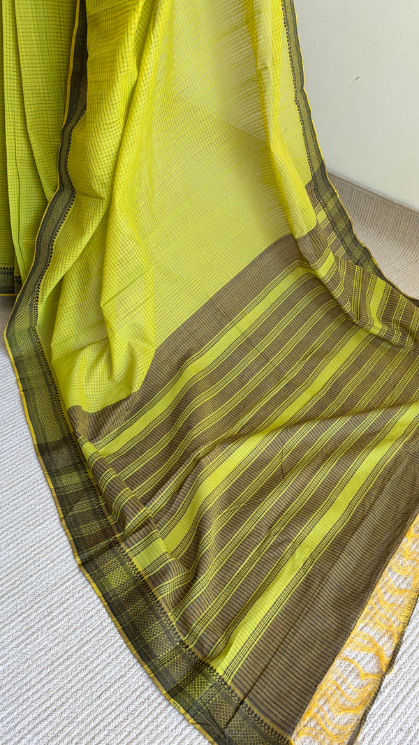 'SUMERU' Handwoven Mangalagiri Cotton Saree