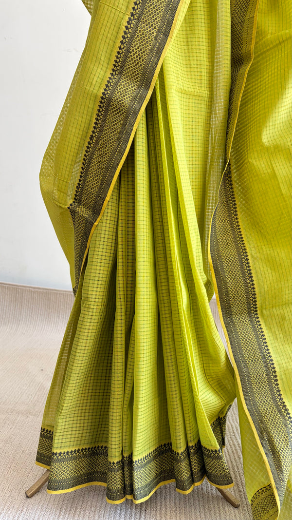 'SUMERU' Handwoven Mangalagiri Cotton Saree