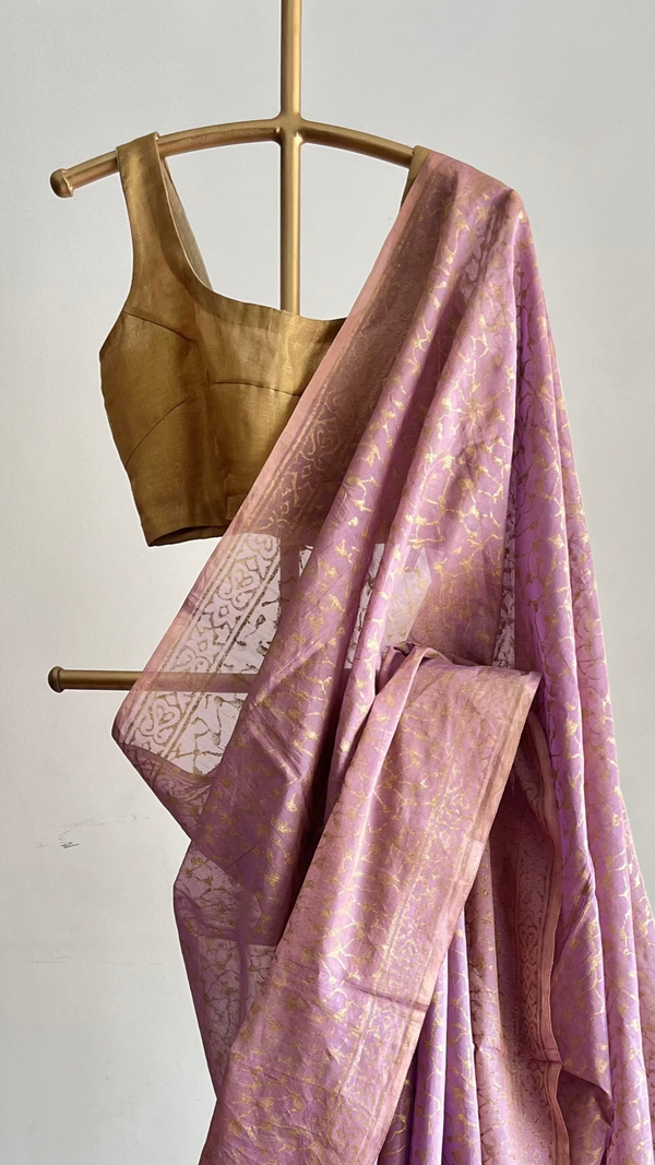'CHANDELLAS' Handwoven Tissue Maheshwari Saree