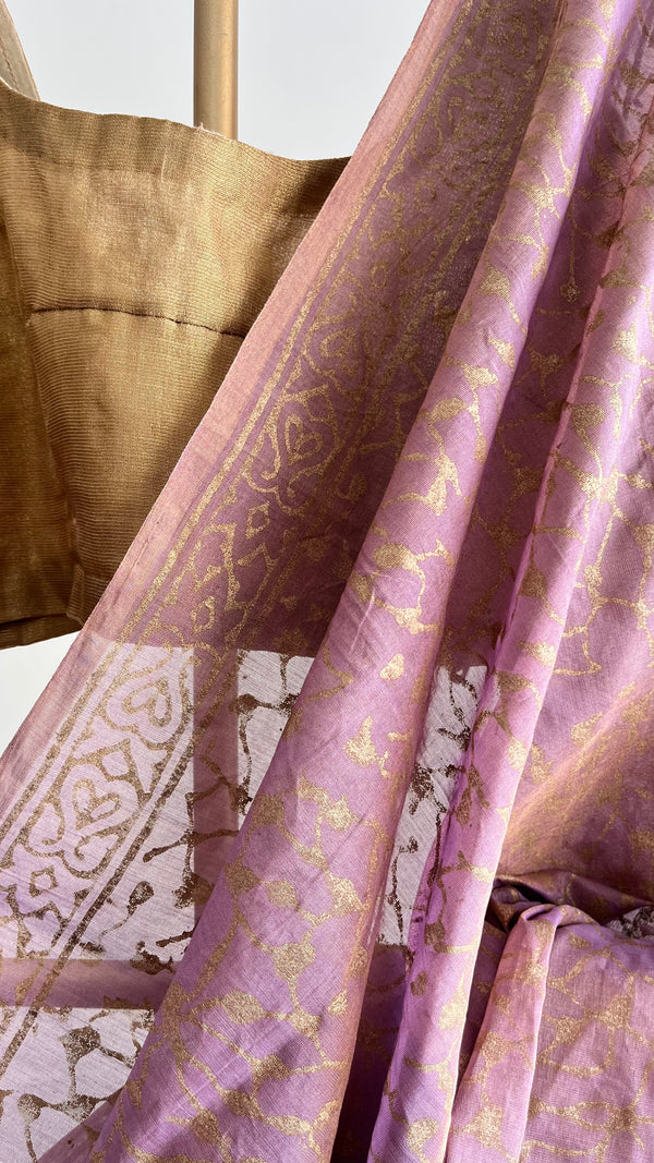 'CHANDELLAS' Handwoven Tissue Maheshwari Saree