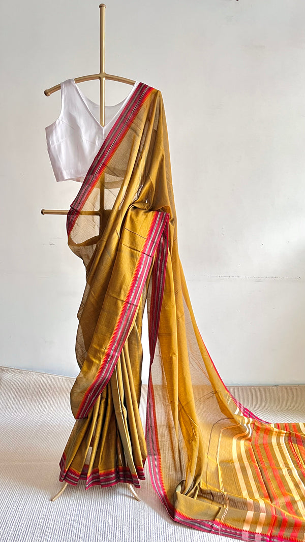 'SANNIDHI' Handwoven Andhra Cotton Saree
