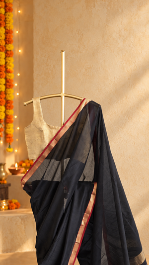 'NANDITHA: BLACK' Handwoven Silk-Cotton Maheshwari Saree