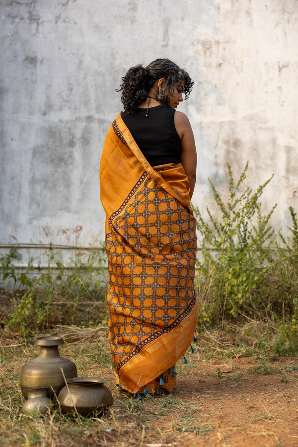 'ANVITA: Manjistha' Ajrakh Maheshwari Handloom Saree