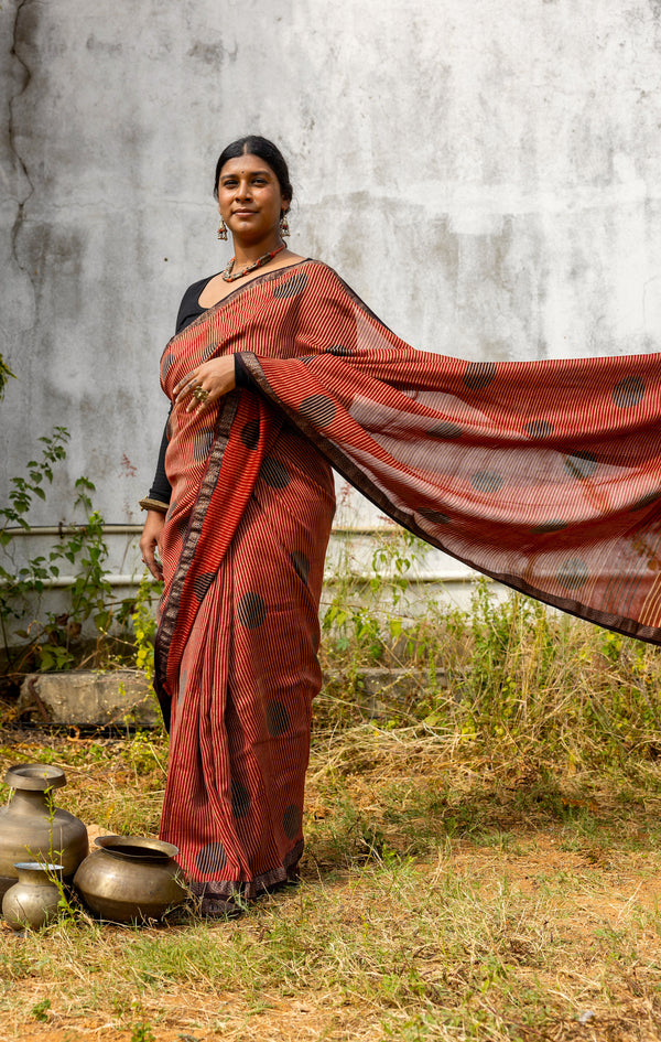 'DHARA: Red' Ajrakh Maheshwari Handloom Saree