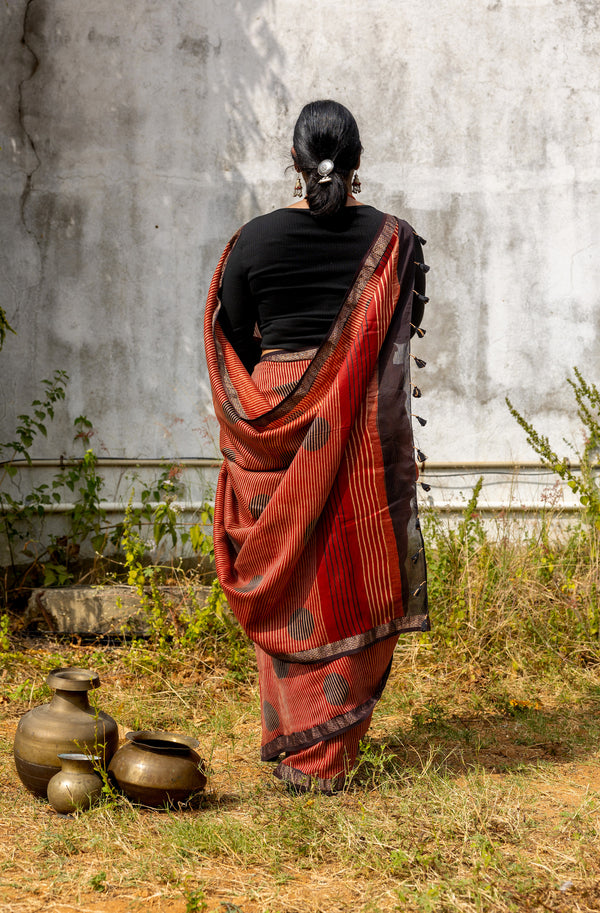 'DHARA: Red' Ajrakh Maheshwari Handloom Saree