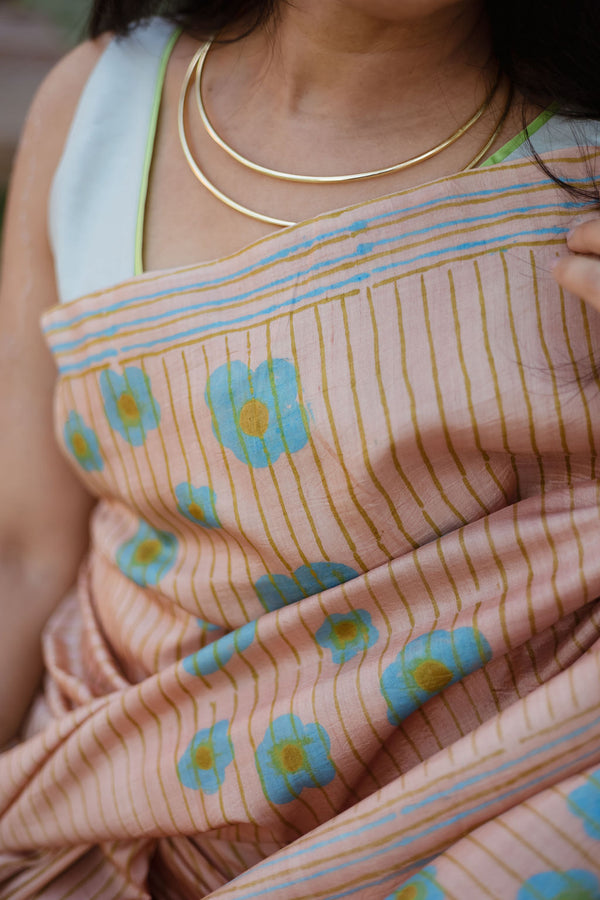 Hoo Nodi | RAJANI: Toffee Silk Saree