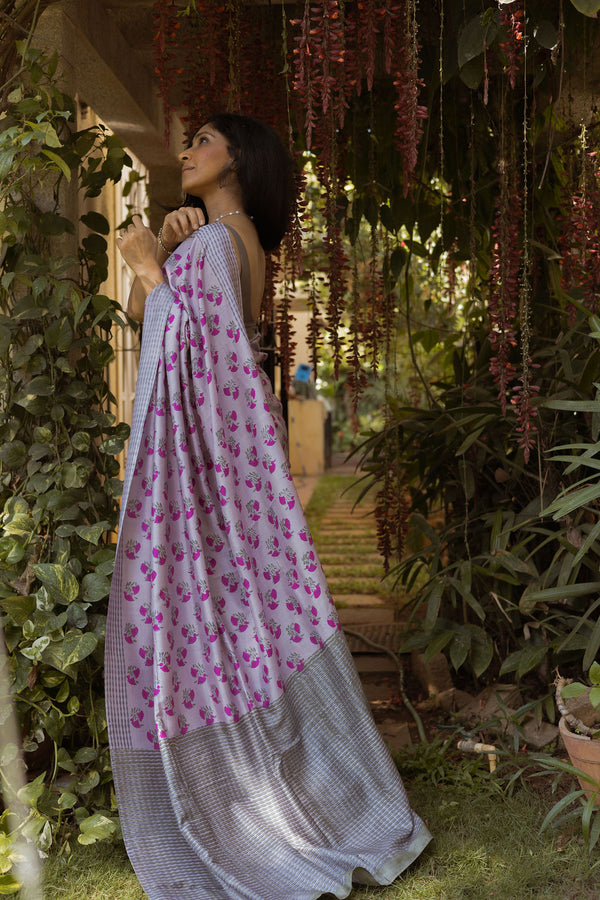 Hoo Nodi | NIRU KANIGALU: Lilac Silk Saree