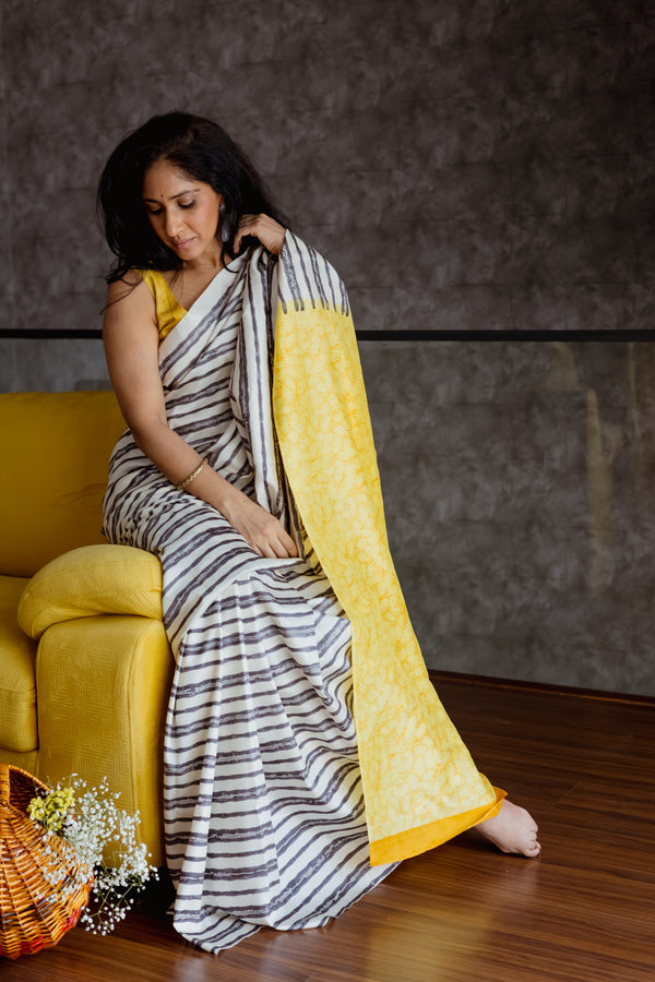 Hoo Nodi | MALLIGE Silk Saree