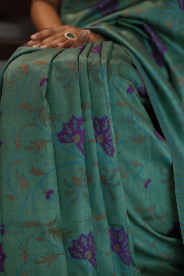 Hoo Nodi | KEPULA: Green Silk Saree